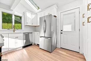 70 Main St, Peapack Gladstone Boro, NJ 07977 - Photo 10