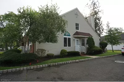 675 Raritan Rd #13, Clark Township, NJ 07066 - Photo 4