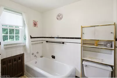 24 Cleveland Ave, Newark, NJ 07106 - Photo 10