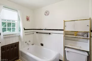 24 Cleveland Ave, Newark, NJ 07106 - Photo 10