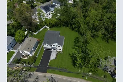 60 W Hobart Gap Rd, Livingston, NJ 07039 - Photo 4