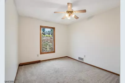 56 Portsmouth Ct, Hamburg, NJ 07419 - Photo 16