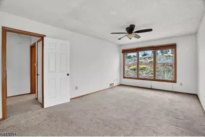 56 Portsmouth Ct, Hamburg, NJ 07419 - Photo 20