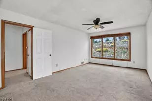 56 Portsmouth Ct, Hamburg, NJ 07419 - Photo 20