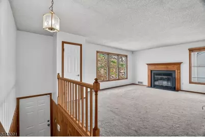 56 Portsmouth Ct, Hamburg, NJ 07419 - Photo 4