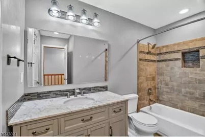 56 Portsmouth Ct, Hamburg, NJ 07419 - Photo 22