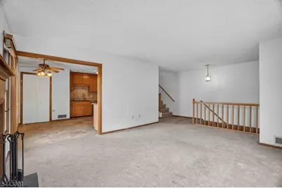 56 Portsmouth Ct, Hamburg, NJ 07419 - Photo 8