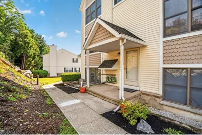 56 Portsmouth Ct, Hamburg, NJ 07419 - Photo 1