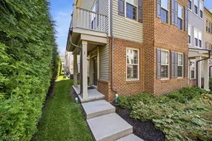 1 Braeburn Ct, Livingston Twp., NJ 07039 - Photo 2