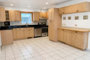 57 Amherst Pl, Livingston, NJ 07039 - Photo 4