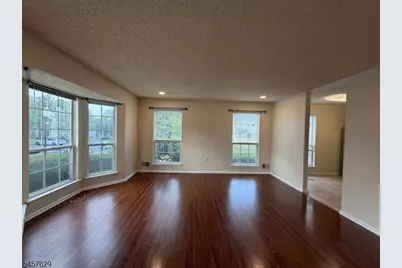 30 Columbus Dr, Franklin Township, NJ 08823 - Photo 4