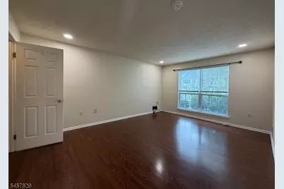 30 Columbus Dr, Franklin Township, NJ 08823 - Photo 8