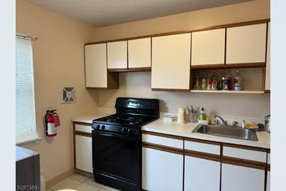 1120 Valley Rd #1B, Wayne, NJ 07470 - Photo 4