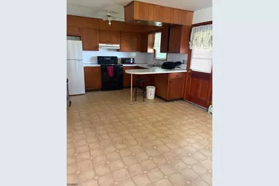 401 Liberty Blvd, Pohatcong Township, NJ 08865 - Photo 10