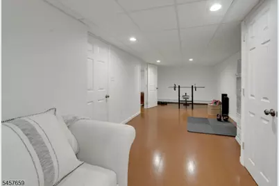 75 Buena Vista Ave, Hawthorne, NJ 07506 - Photo 24