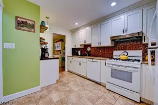 4E New Bedford Rd, West Milford, NJ 07480 - Photo 8