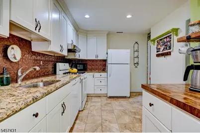 4E New Bedford Rd #E, West Milford, NJ 07480 - Photo 6