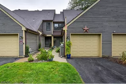 4E New Bedford Rd #E, West Milford, NJ 07480 - Photo 1