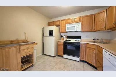 3 Druid Ln, Hardyston Township, NJ 07419 - Photo 22