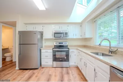 9 Evans Court, Bedminster Township, NJ 07921 - Photo 12