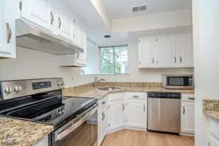 64 Sage Ct, Bedminster Township, NJ 07921 - Photo 14