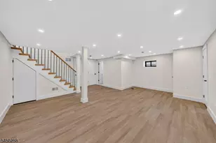 229 East Ln, Clark Township, NJ 07066 - Photo 36