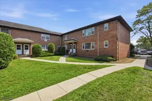 52 Lakeside Dr, Millburn, NJ 07041 - Photo 12