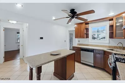 335 Dermody St, Roselle, NJ 07203 - Photo 6