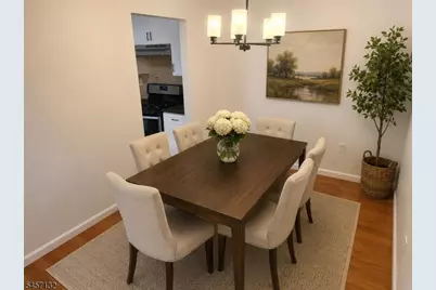 101 Reading Cir, Bridgewater, NJ 08807 - Photo 4