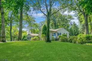 27 Stone Fence Rd, Allendale, NJ 07401 - Photo 38