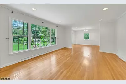 27 Stone Fence Rd, Allendale, NJ 07401 - Photo 10
