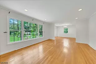 27 Stone Fence Rd, Allendale, NJ 07401 - Photo 10