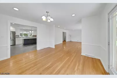 27 Stone Fence Rd, Allendale, NJ 07401 - Photo 16