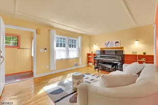 52 Midvale Ave, Long Hill Township, NJ 07946 - Photo 4