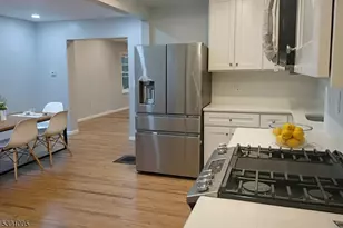 94 Sanford St, East Orange, NJ 07018 - Photo 10