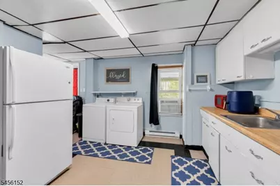 17 Railroad Ave, Phillipsburg, NJ 08865 - Photo 8