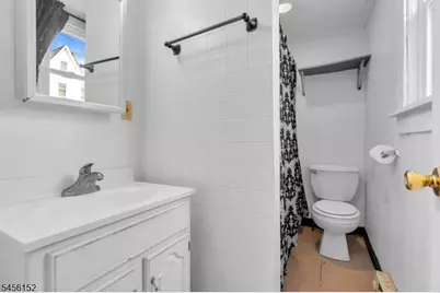 17 Railroad Ave, Phillipsburg, NJ 08865 - Photo 14