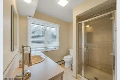 359 Hillview Ter, Franklin Lakes, NJ 07417 - Photo 32