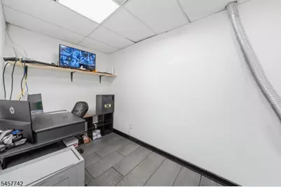 1014 Stuyvesant Ave, Union Township, NJ 07083 - Photo 14