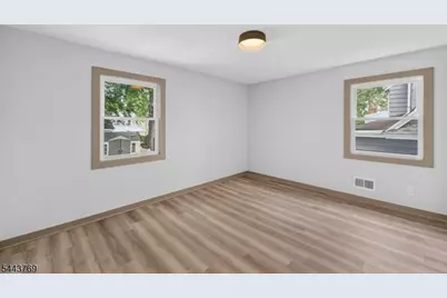 15 Elberta Rd, Maplewood, NJ 07040 - Photo 32