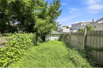 35 Cedar Aly, Phillipsburg, NJ 08865 - Photo 18