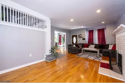 32 Newfield St, East Orange, NJ 07017 - Photo 8