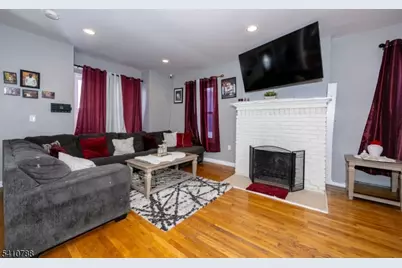 32 Newfield St, East Orange, NJ 07017 - Photo 6