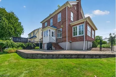 31 Frederick St, Morristown, NJ 07960 - Photo 2