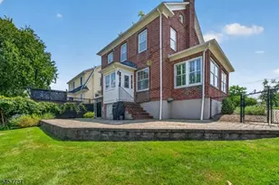 31 Frederick St, Morristown, NJ 07960 - Photo 2