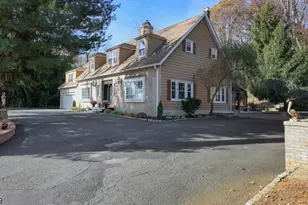 89 East Dr, Watchung, NJ 07069 - Photo 1
