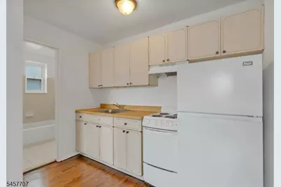 377 Park St, Hackensack, NJ 07601 - Photo 8