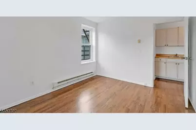377 Park St, Hackensack, NJ 07601 - Photo 14