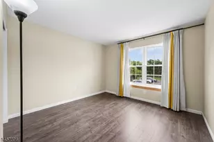 11 Canterbury Cir, Franklin Township, NJ 08873 - Photo 18