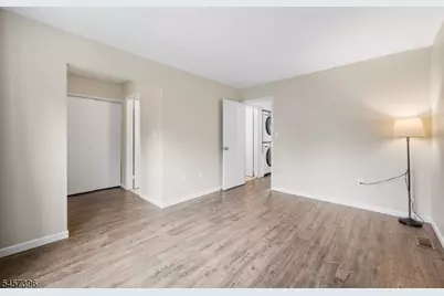 11 Canterbury Cir, Franklin Township, NJ 08873 - Photo 12